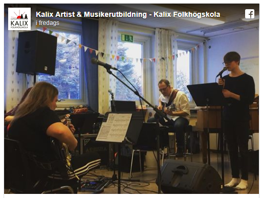Artist- och musikerutbildningen tränar inför skolans middagsunderhållning